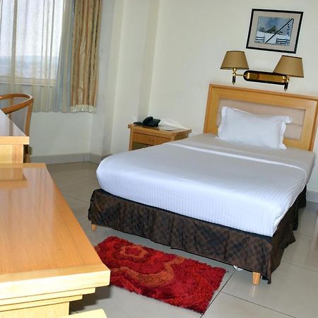 Civitas Hotel Κιγκάλι Εξωτερικό φωτογραφία