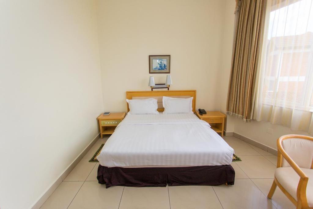 Civitas Hotel Κιγκάλι Εξωτερικό φωτογραφία