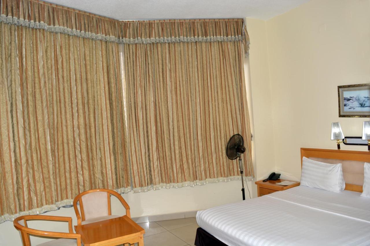 Civitas Hotel Κιγκάλι Εξωτερικό φωτογραφία