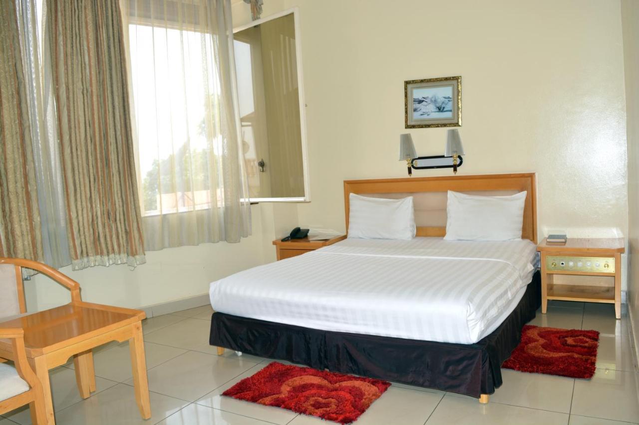 Civitas Hotel Κιγκάλι Εξωτερικό φωτογραφία